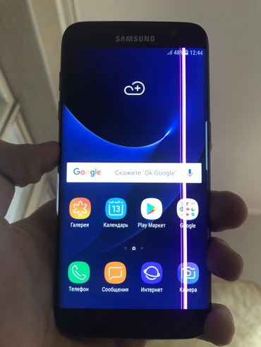 Почему у Samsung Galaxy S7 розовые полосы на экране