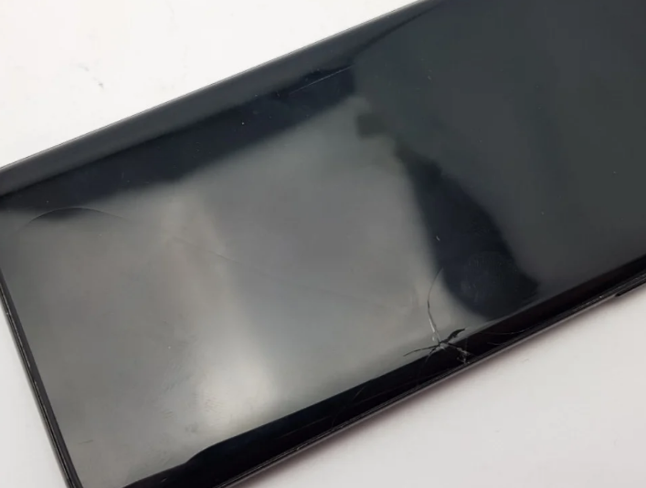 Может ли самсунг S9 стоит пол цены из-за трещины на экране - 1