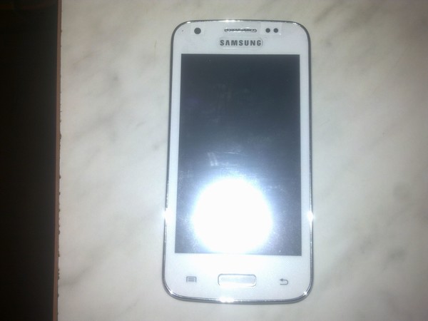 Что это за телефон о системе пишет N9 на коробке написано samsung galaxy s4