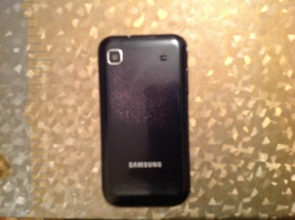 Как называется этот телефон Samsung Galaxy - 1